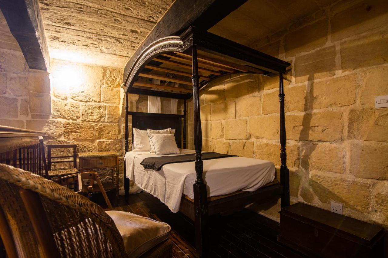 The Burrow Guest House Tarxien Esterno foto