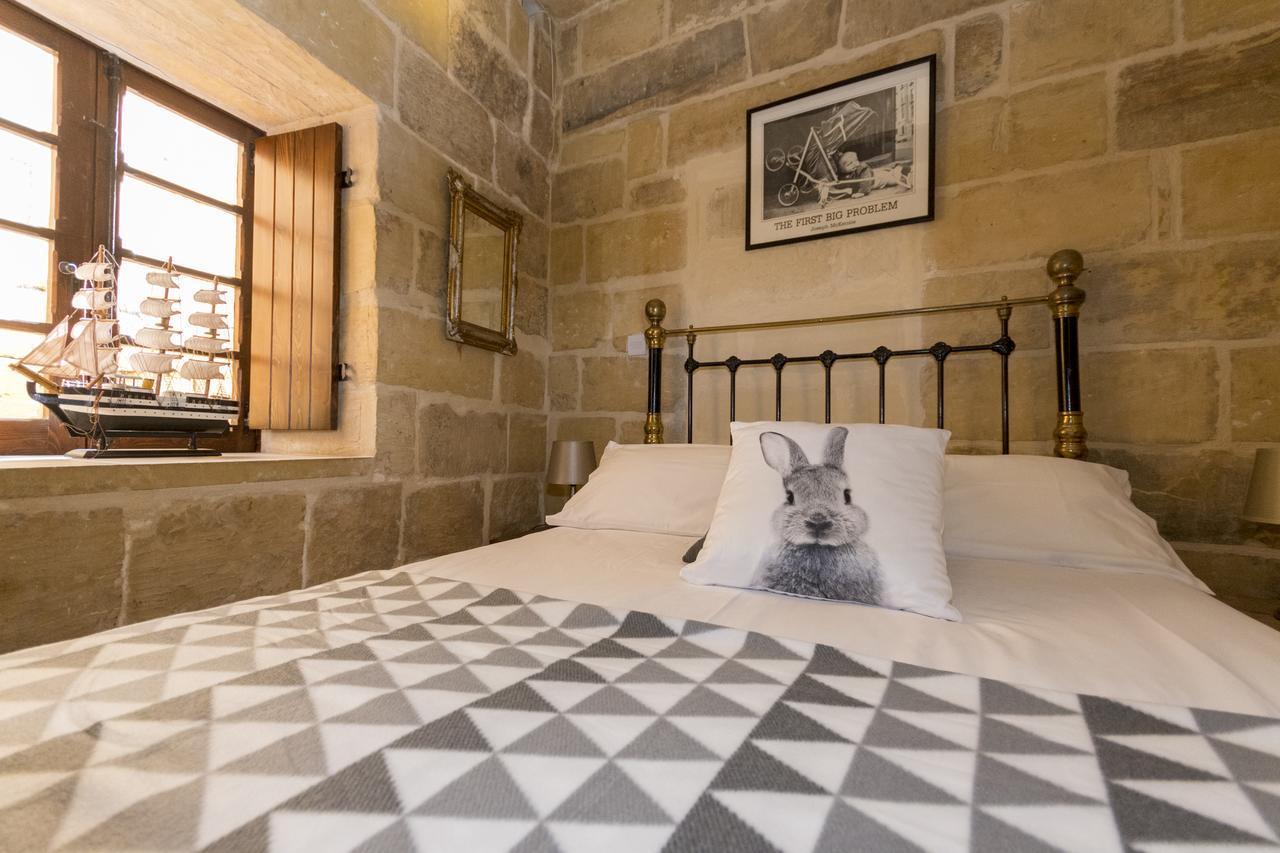 The Burrow Guest House Tarxien Esterno foto