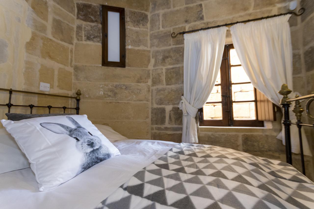The Burrow Guest House Tarxien Esterno foto