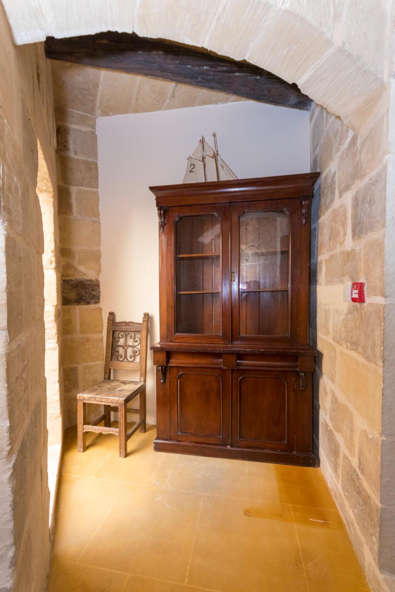 The Burrow Guest House Tarxien Esterno foto