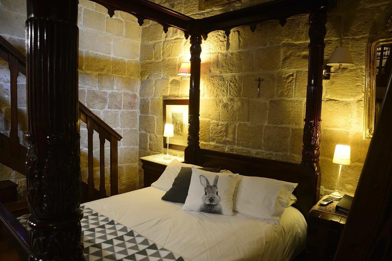 The Burrow Guest House Tarxien Esterno foto